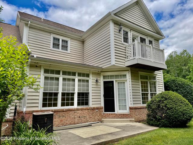 901 Ohenry Close