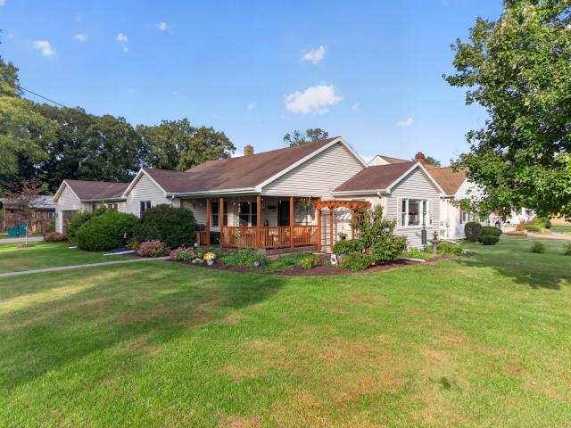 901 Lowden Road