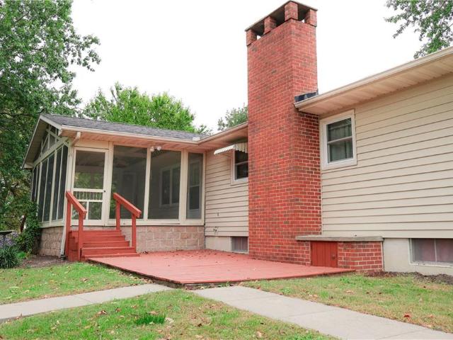 901 N Maple Street
