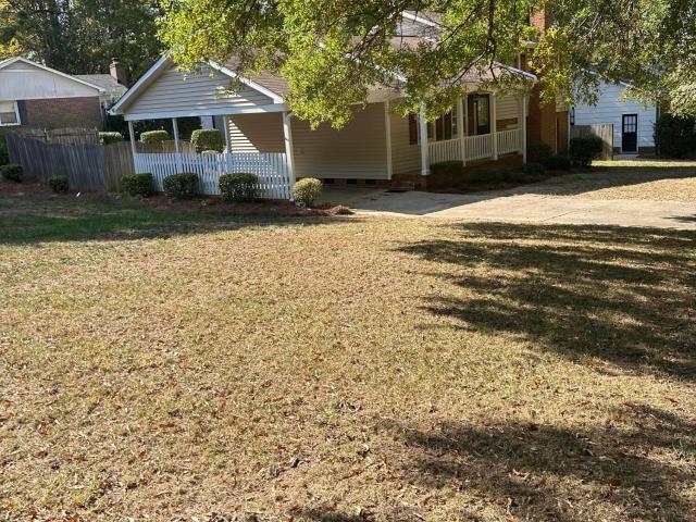901 Northclift Drive