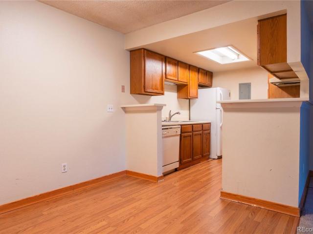 901 S Zeno Way # 102