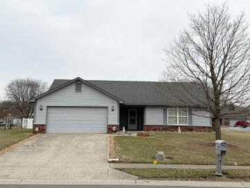 901 Peony Ln, Fortville, IN 46040 | MLS #22084