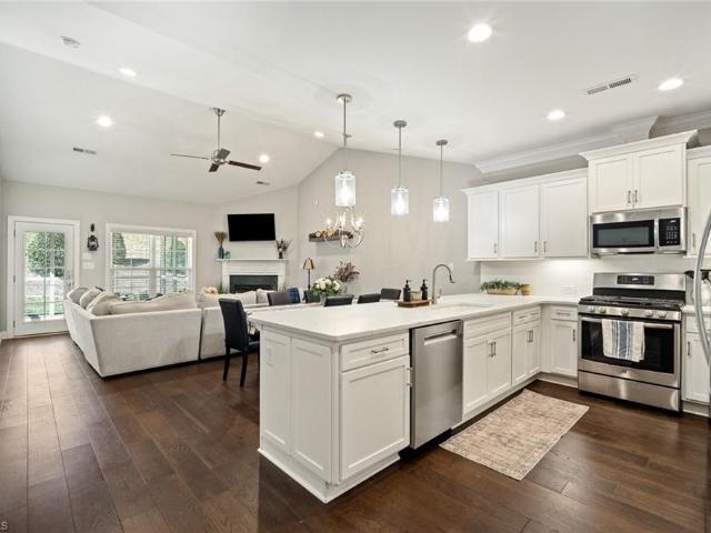 901 Plantation Village Drive