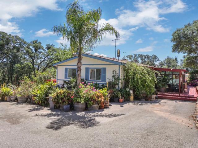 901 Quail Oaks Rd, Valley Springs, CA 95252 | MLS #226051