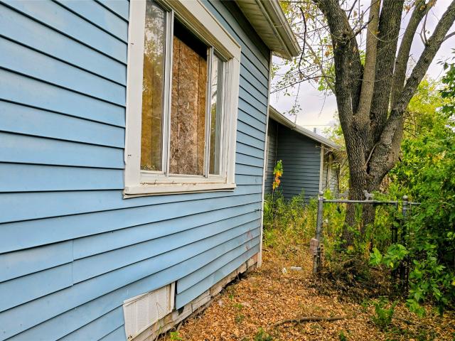 901 W 5th St, Taylor, TX 76574 | MLS #4840