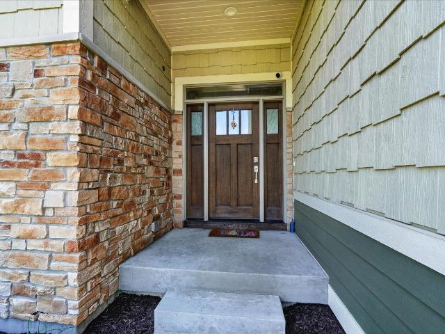 9025 Royal Oaks Circle