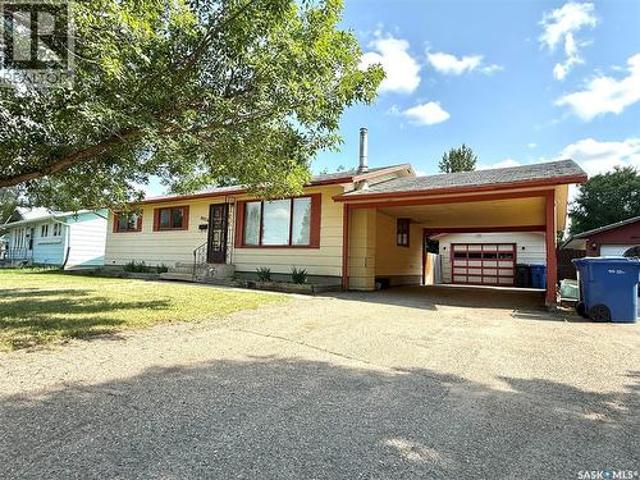 9026 Mitchell Avenue, North Battleford, SK, S9A 3J7 house for sale | Listing ID SK044287 | Royal LePage