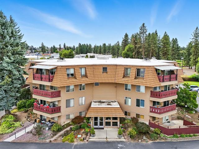 9020 N Country Homes Blvd, Unit 23, Spokane, WA 99218 | MLS #202620