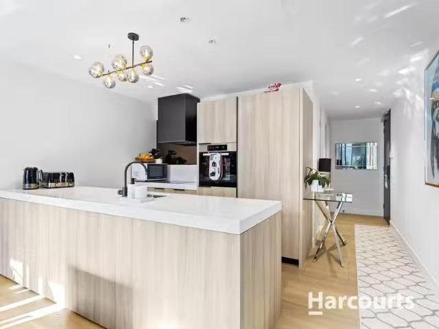 902/18 Claremont Street, SOUTH YARRA, VIC 3141 Apartment for.