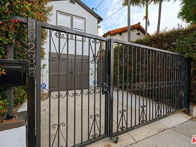 9023 Phyllis Ave, West Hollywood, US, CA