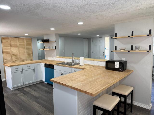 9023 Strawberry Road