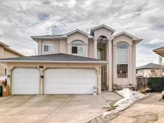 9023 156A Avenue, Edmonton, AB, T5Z 3G2 house for sale List.