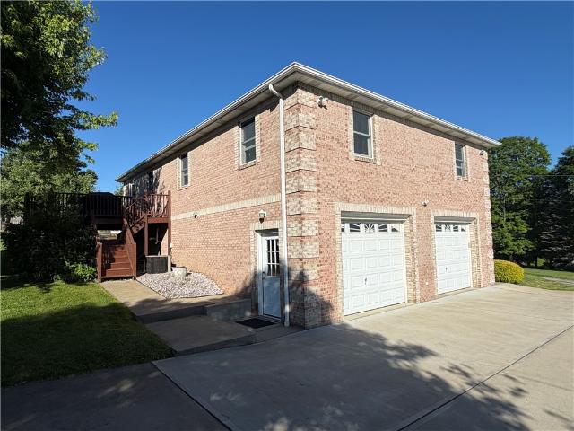902 Central Dr