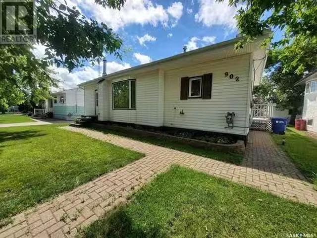 902 Francis Street, Grenfell, SK, S0G 2B0 house for sale Li.