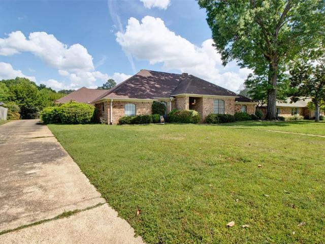 902 Kingsbury Court