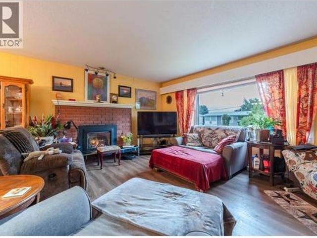 902 Maccleave Avenue, Penticton, BC, V2A 3C5 house for sale | Listing ID 10401 | Royal LePage