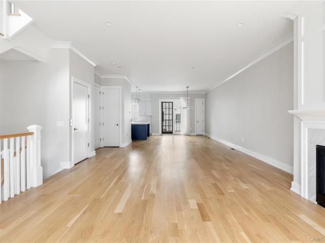 902 Mill Creek N