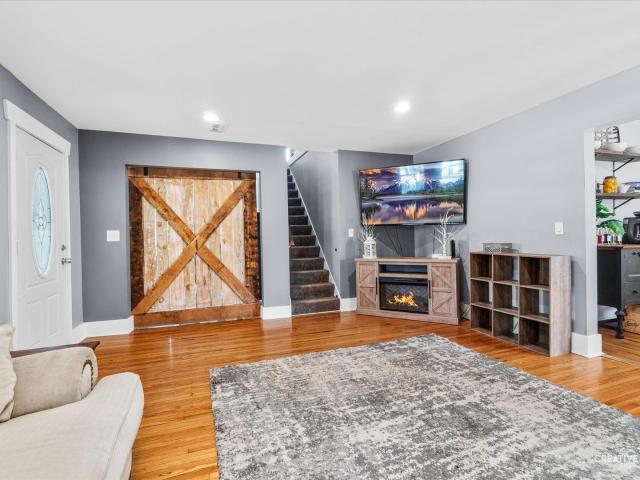 902 N Main Street