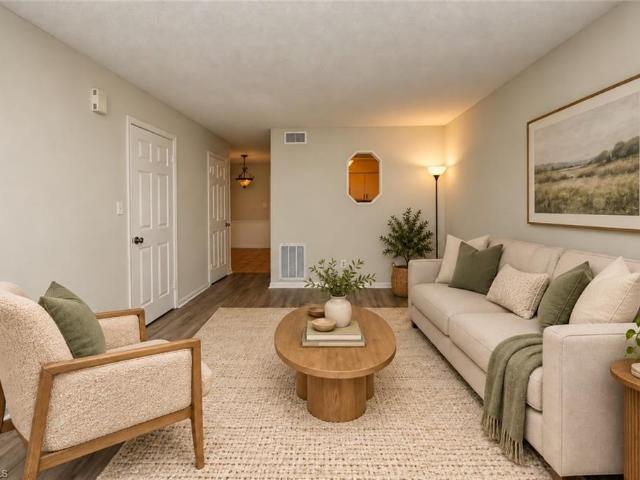 902 S Ridge Court #125