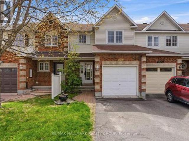 902 Paradise Crescent, Ottawa, ON, K4A 3S5 house for sale | Listing ID X13557 | Royal LePage