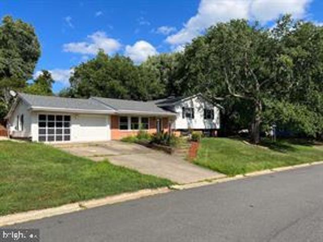 902 W Poplar Road