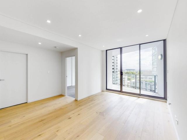 903/21 Hassall Street, Parramatta | Village Property