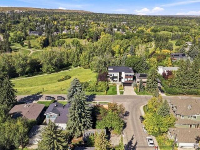903 25 Avenue Nw, Calgary, AB, T2M 2B5 house for sale | Listing ID A2347 | Royal LePage