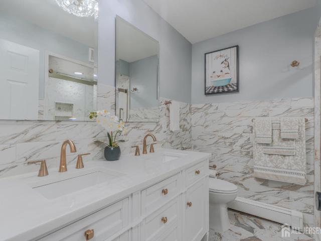 903 Cricket Ln, Woodbridge, NJ 07095 | MLS #22619