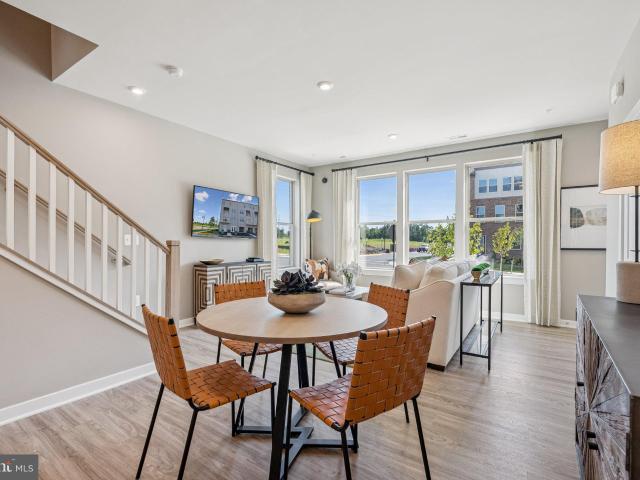 903 A Glasgow Ln, Manassas, VA 20111 | MLS #VAMP2004