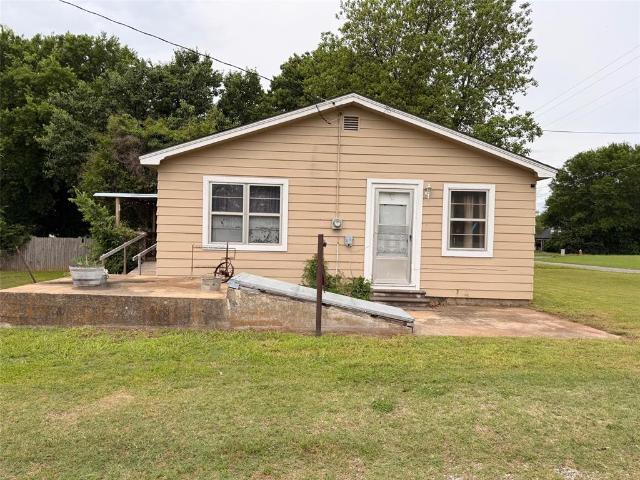 903 E Seminole Street