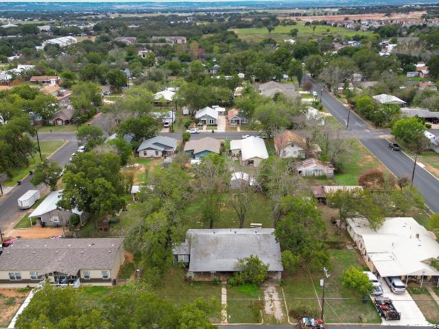 903 Franklin St, Fredericksburg, TX 78624 | MLS #1726