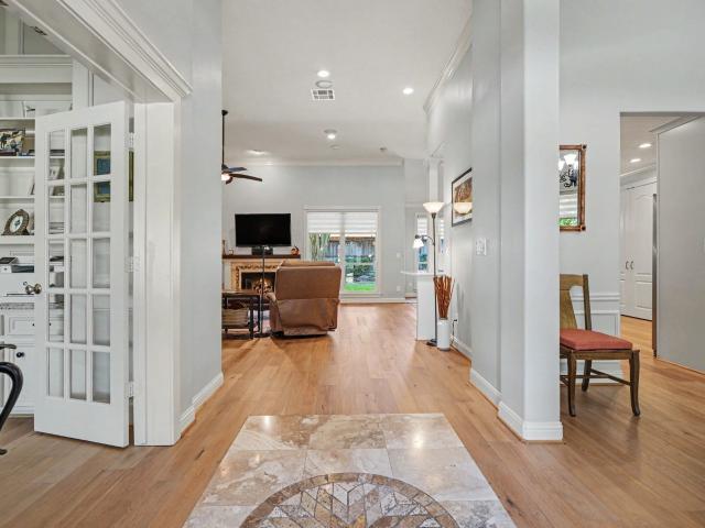 903 Live Oak Lane