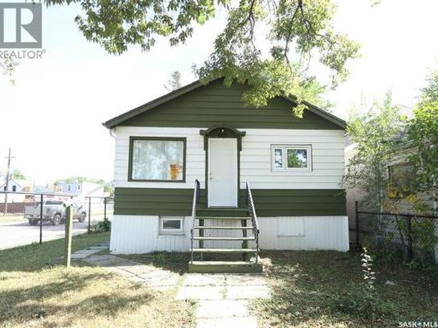 903 Robinson Street, Regina, SK, S4T 2M6 house for sale | Listing ID SK047342 | Royal LePage