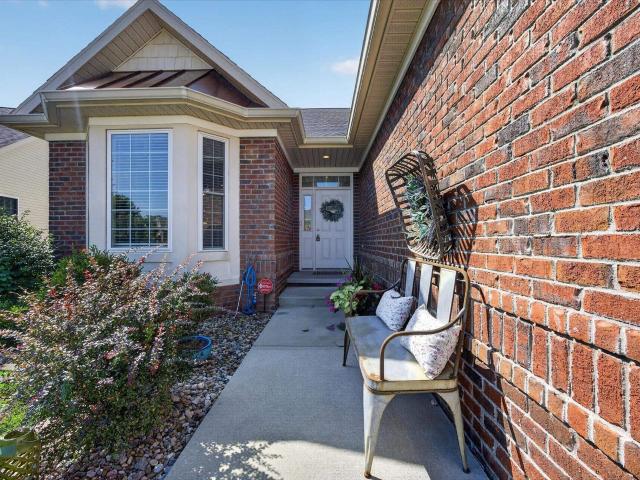 903 W Baywood Drive