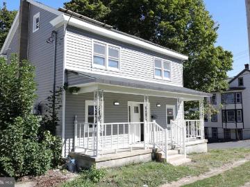 903 W Spruce Street