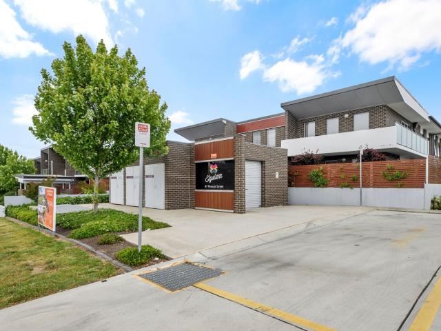 90/47 49 Mowatt Street, Queanbeyan