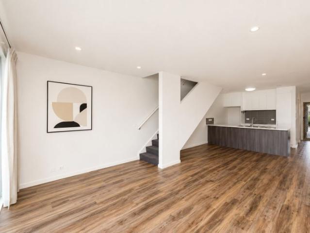 90/47 49 Mowatt Street, Queanbeyan