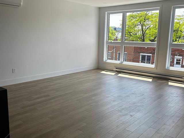 9040 Rue Lajeunesse