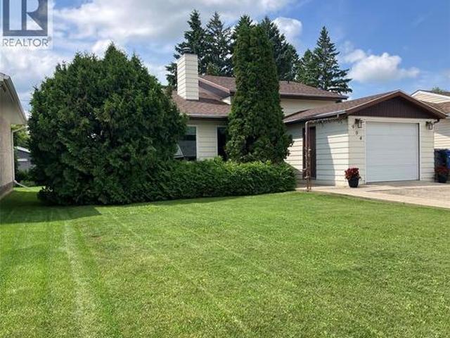 904 Centre Street, Nipawin, SK, S0E 1E0 house for sale | Listing ID SK041368 | Royal LePage