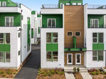 904 A 28th Ave S, Seattle, WA 98144 | MLS #2479