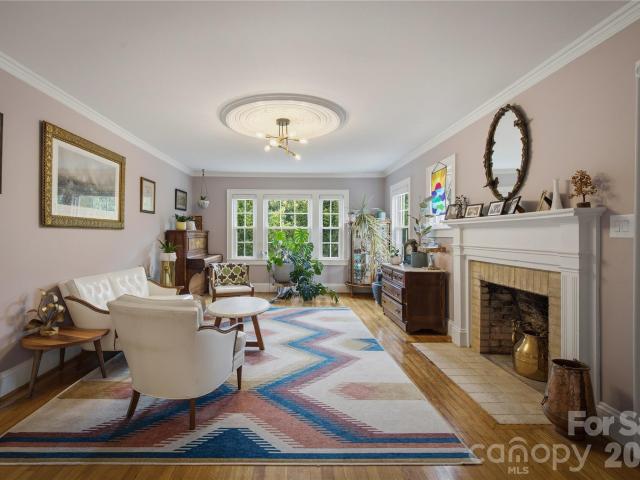 904 Bounous Street NW