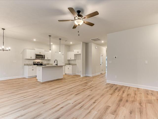 904 Lovebird Lane