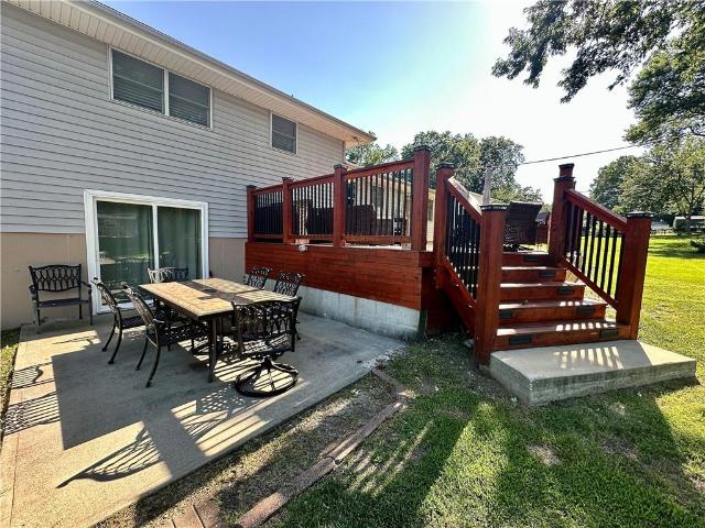 904 NE 60th Terrace