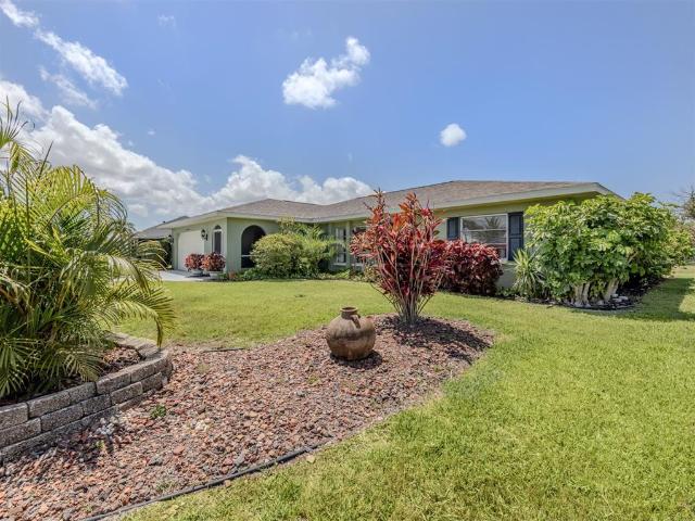 904 S Gondola Dr, Venice, FL 34293 | MLS #N6143