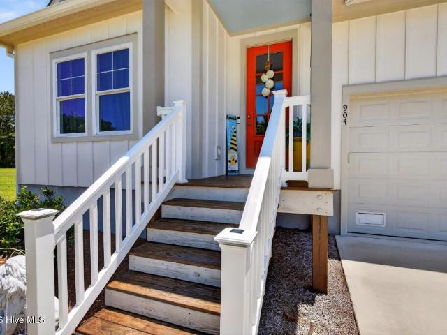 904 Sea Holly Court