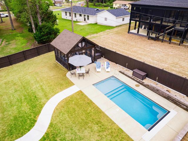 904 Skypark Rd