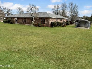 904 Pine Drive