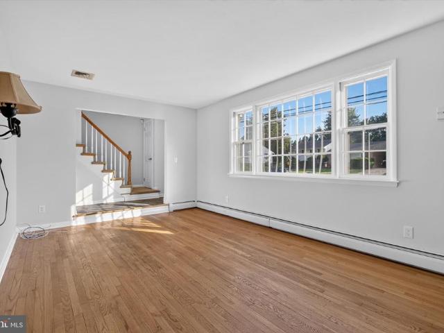 904 W Foxcroft Drive