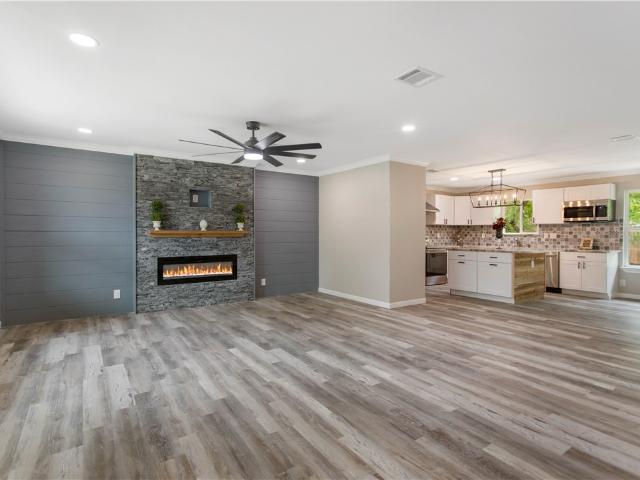 904 Westview
