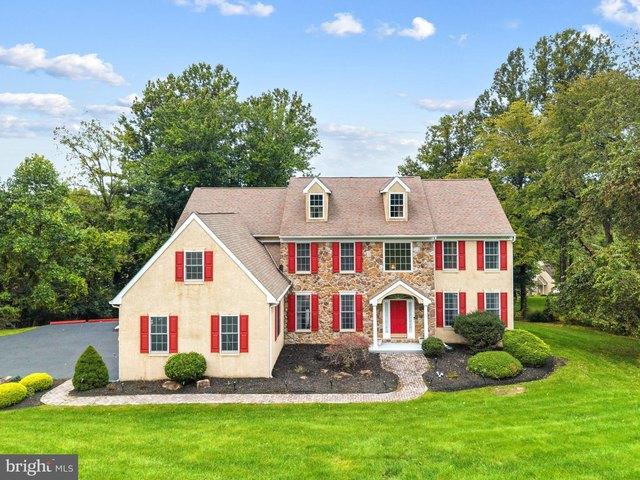 904 Victoria Ct, Downingtown, PA 19335